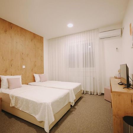 Atos Centar Apartment Celinac Екстериор снимка