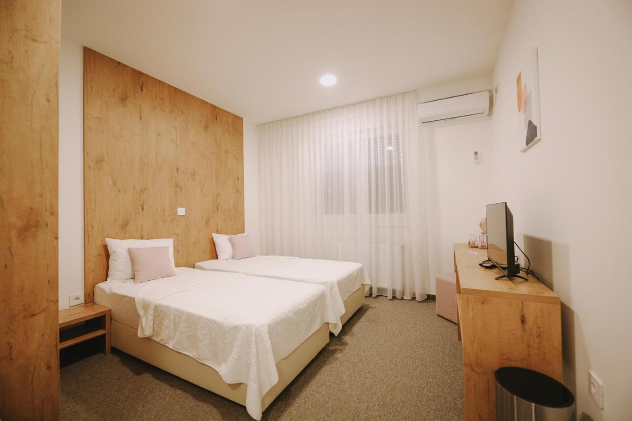 Atos Centar Apartment Celinac Екстериор снимка